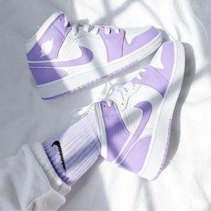 sneakers iso !